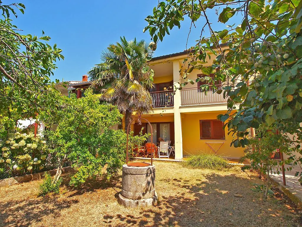 Apartments Ana 920 Fazana