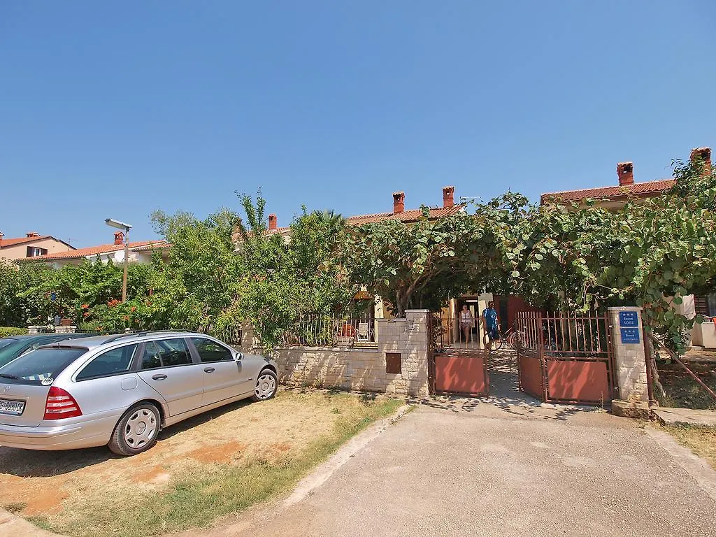 Apartments Ana 920 Fazana
