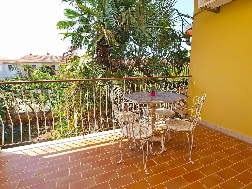 Guest house Apartments Ana 920 Fazana